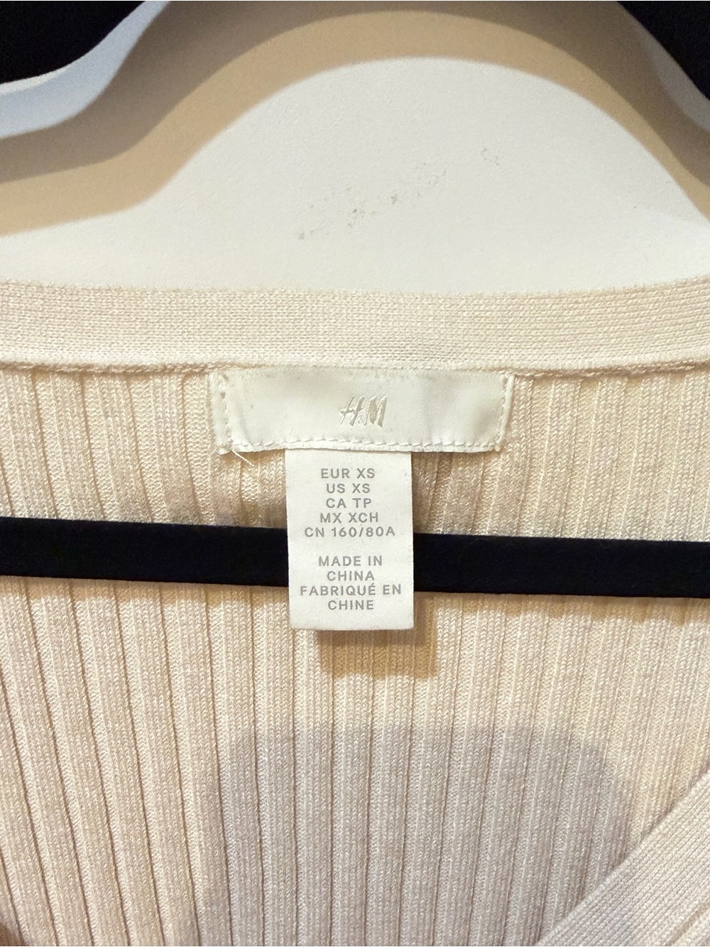 H&M Cream Ribbed V-Neck Button Cardigan - Picture 2 of 2